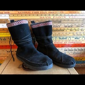 TOMS Boots (black)